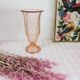 Grand vase en verre rose