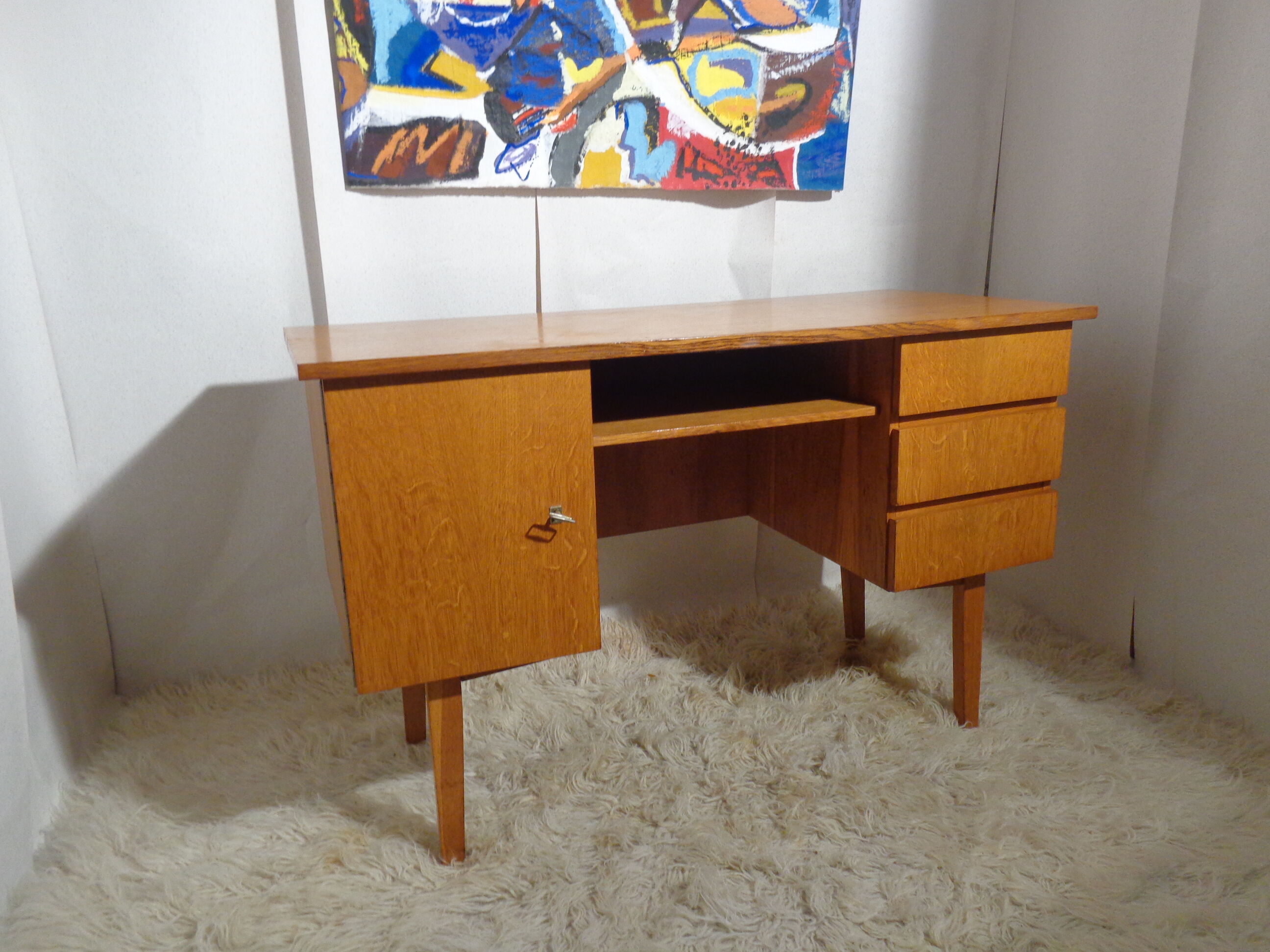 Vintage desk from the 60s in light wood