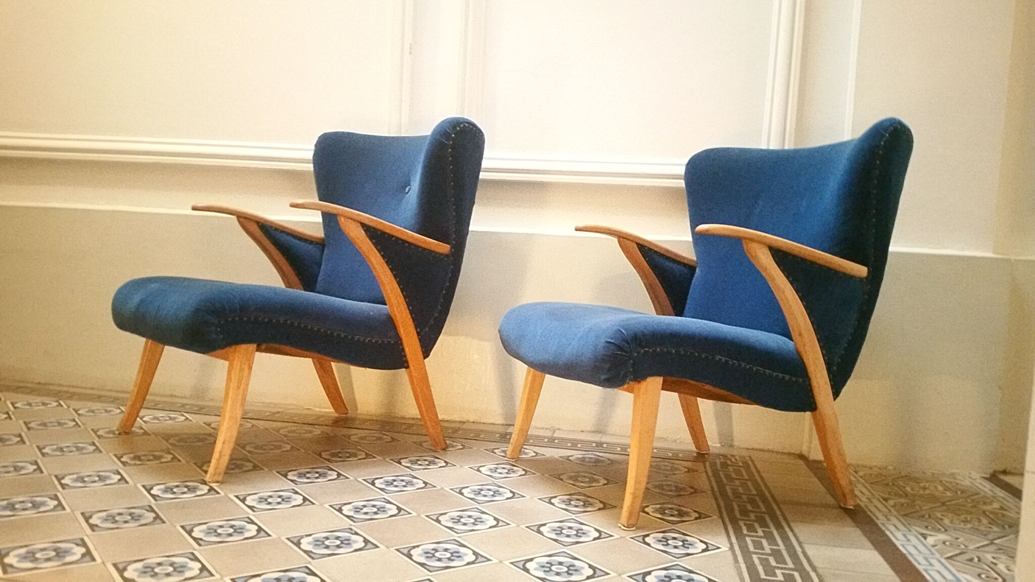 Pair of chairs Scandinavian wing stripes cocktail years 50 Blue