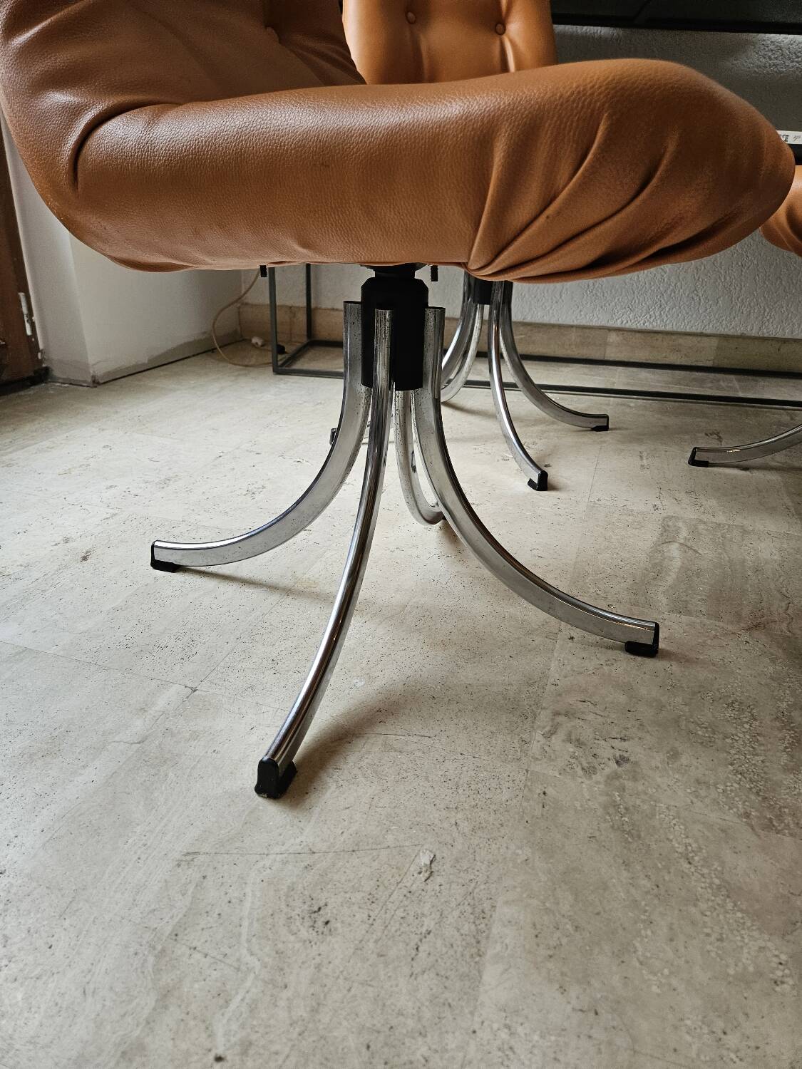 4 chaises pivotantes Gastone Rinaldi pour Rima