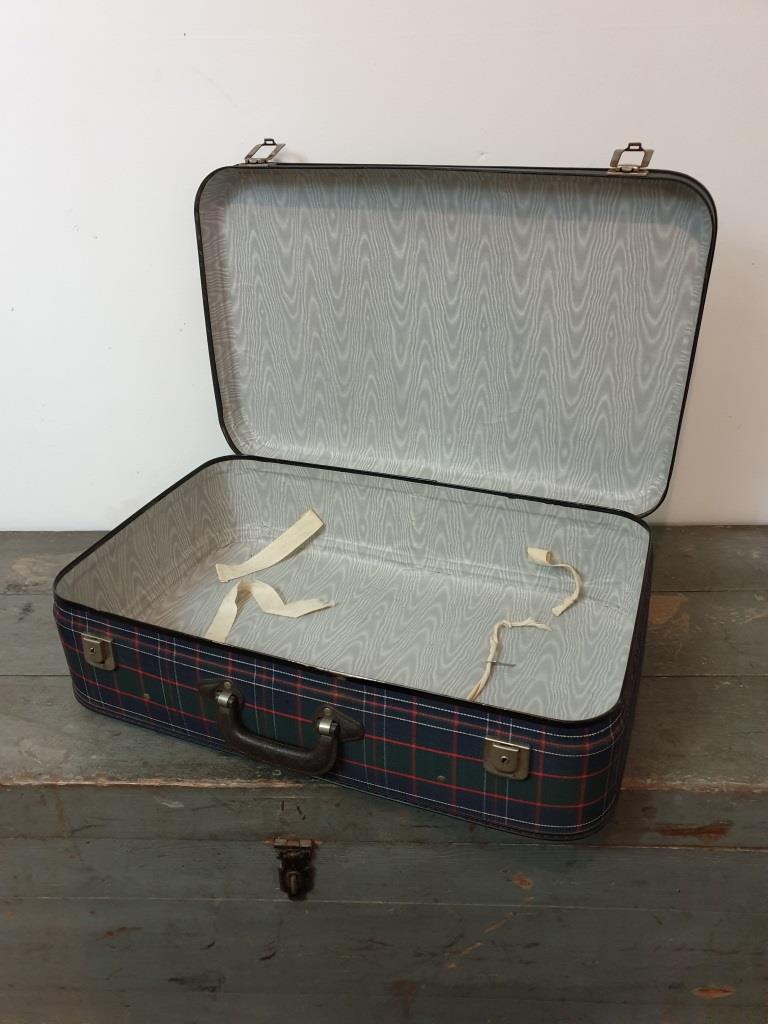 Vintage case - scottish fabric