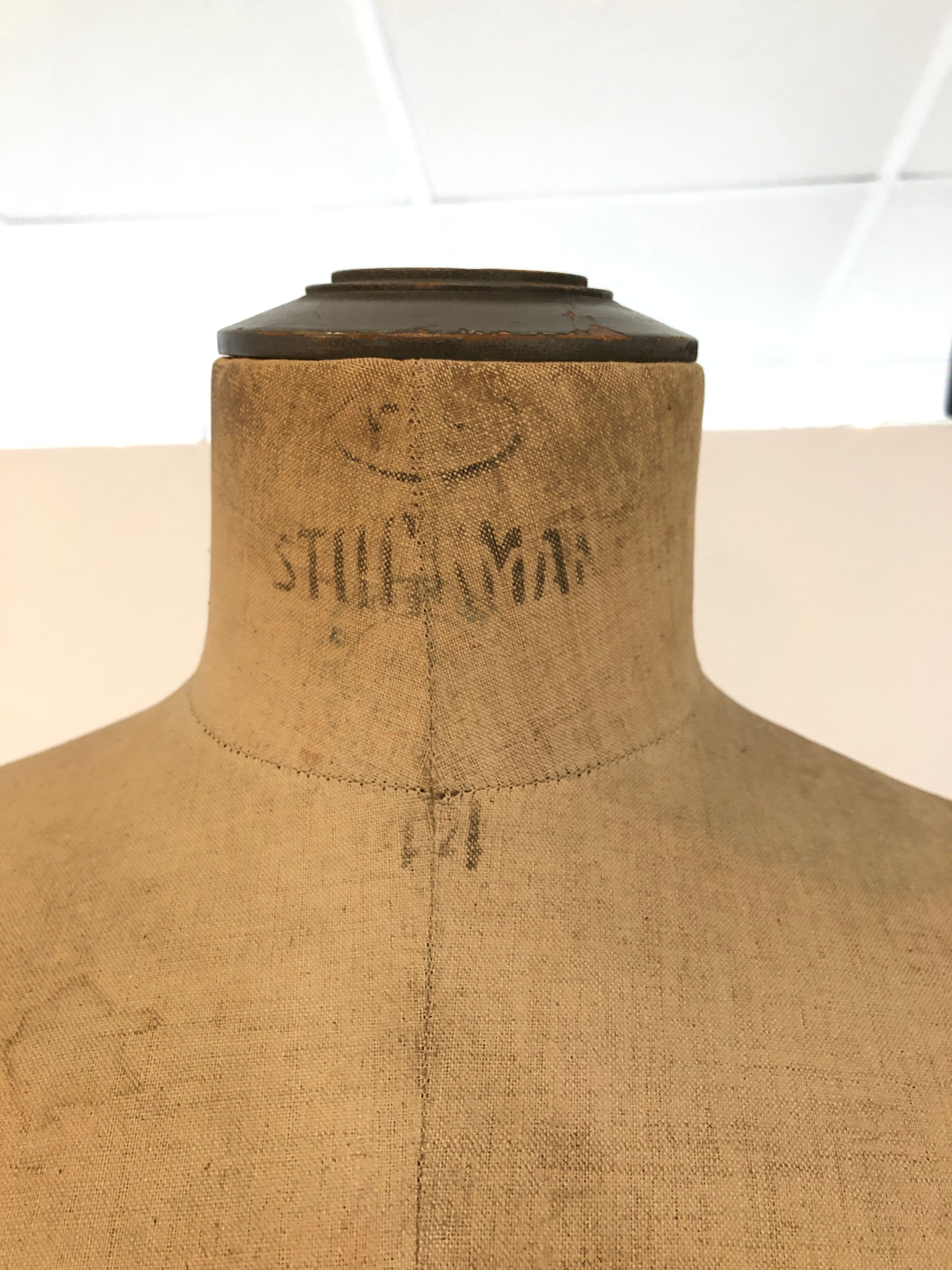 Vintage Stockman Model, 1930