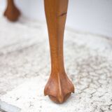Table guéridon bois sculpté fait à la main, table basse moulurée vintage, table pieds griffe