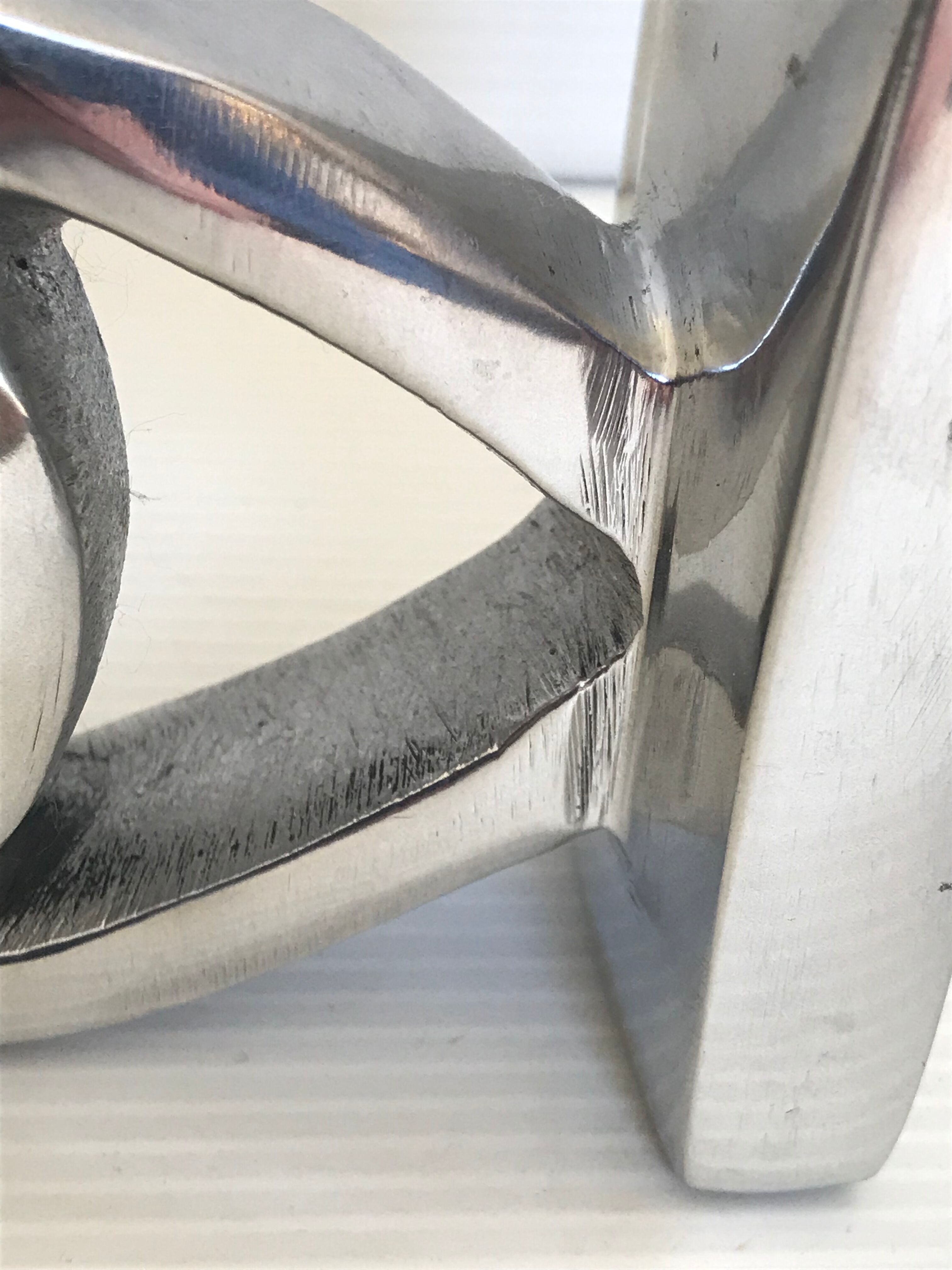 Cast aluminum book clambands