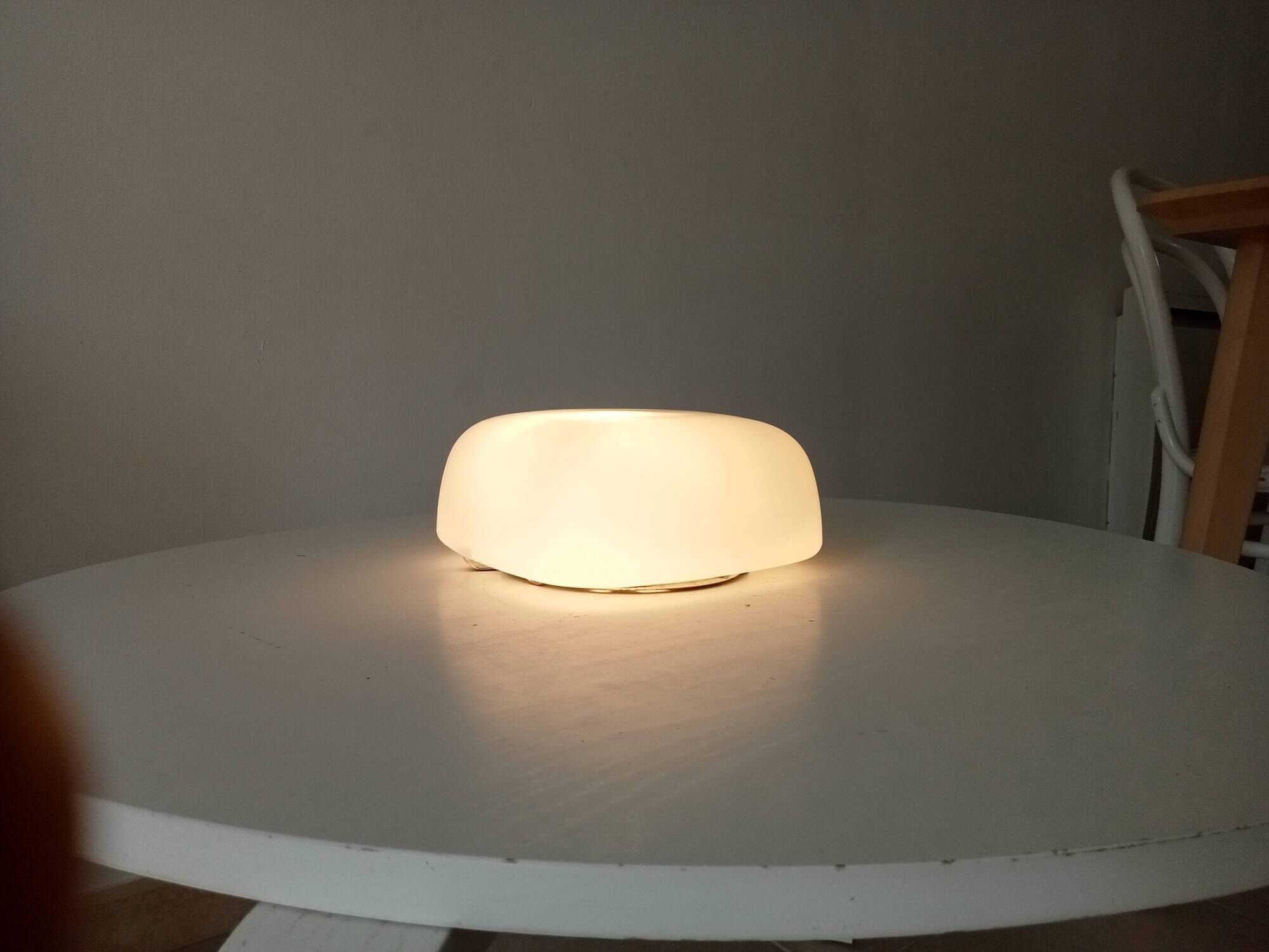 Vintage Italian ceiling light in opaline from the 1960s.