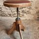 Tabouret français vintage en bois réglable, assise en skaï, années 1960