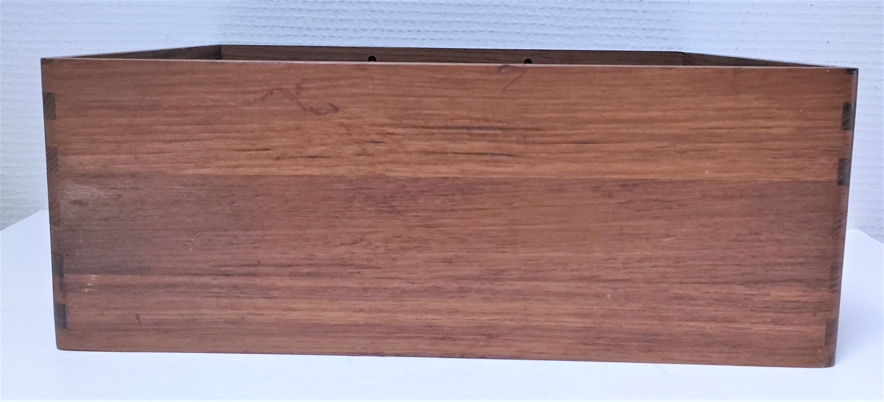 Wall shelf with solid wood compartments design 80s