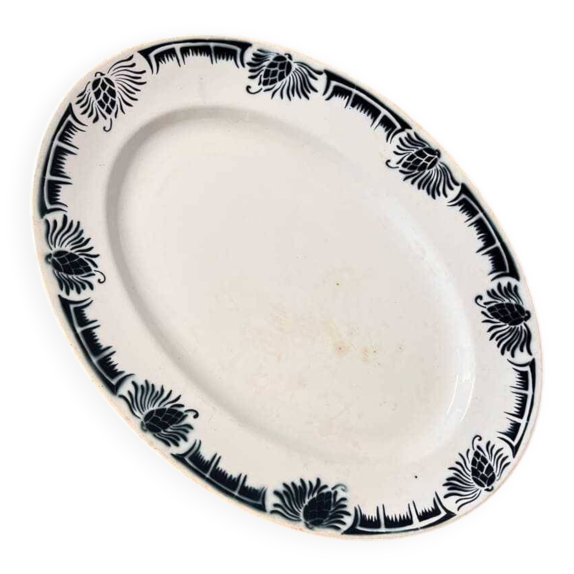 Oval dish pine cones Badonviller