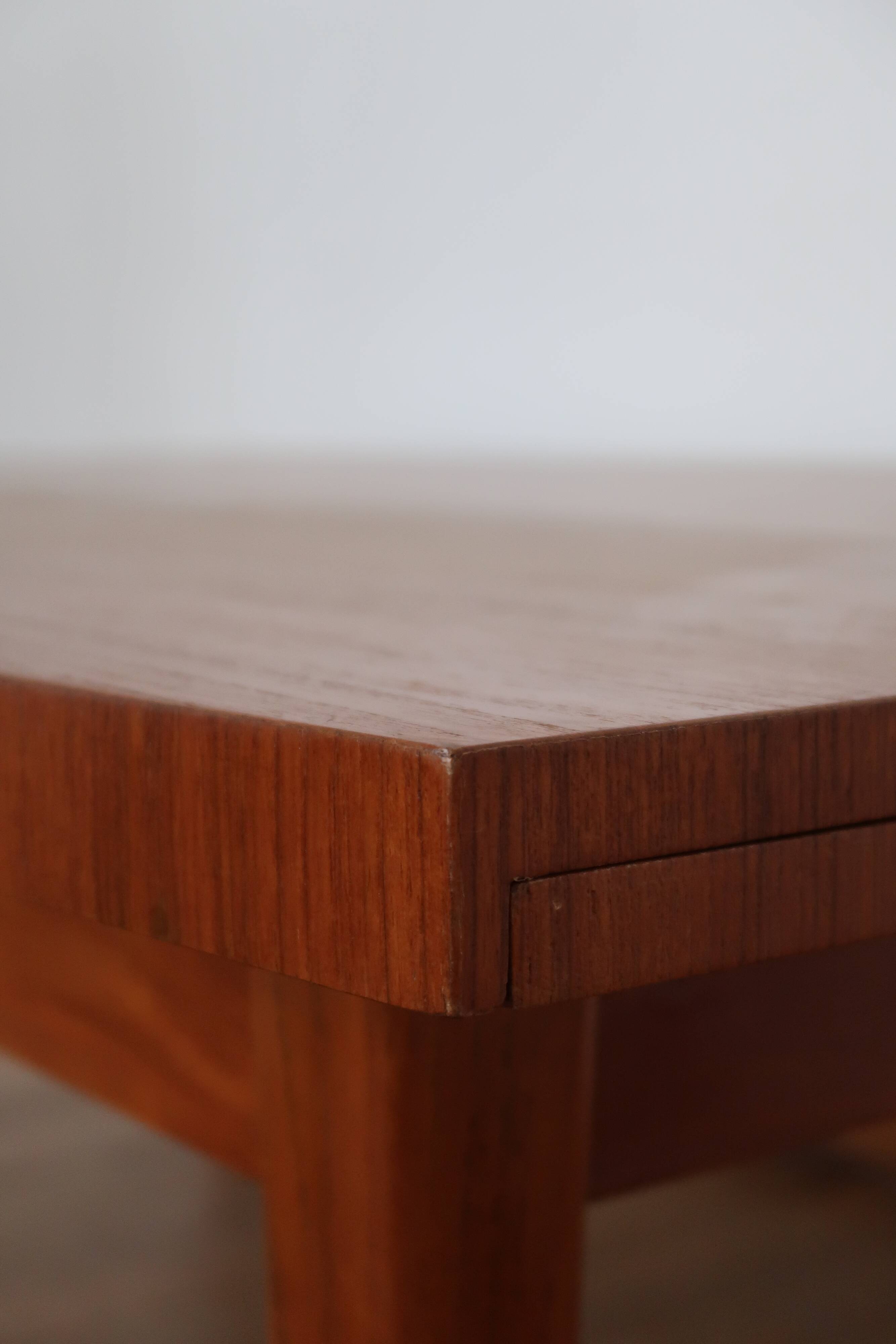 Large Scandinavian extendable coffee table