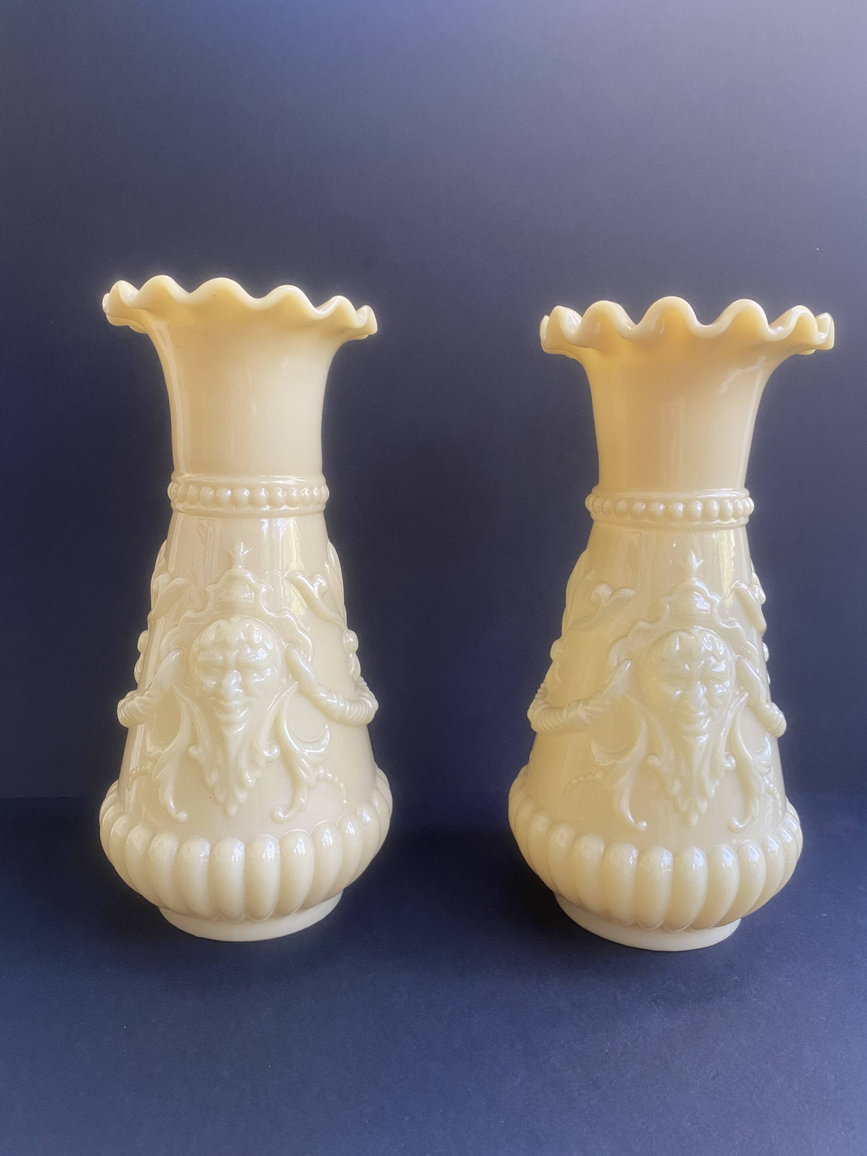 Pair of vintage Vierzon beige opaline vases