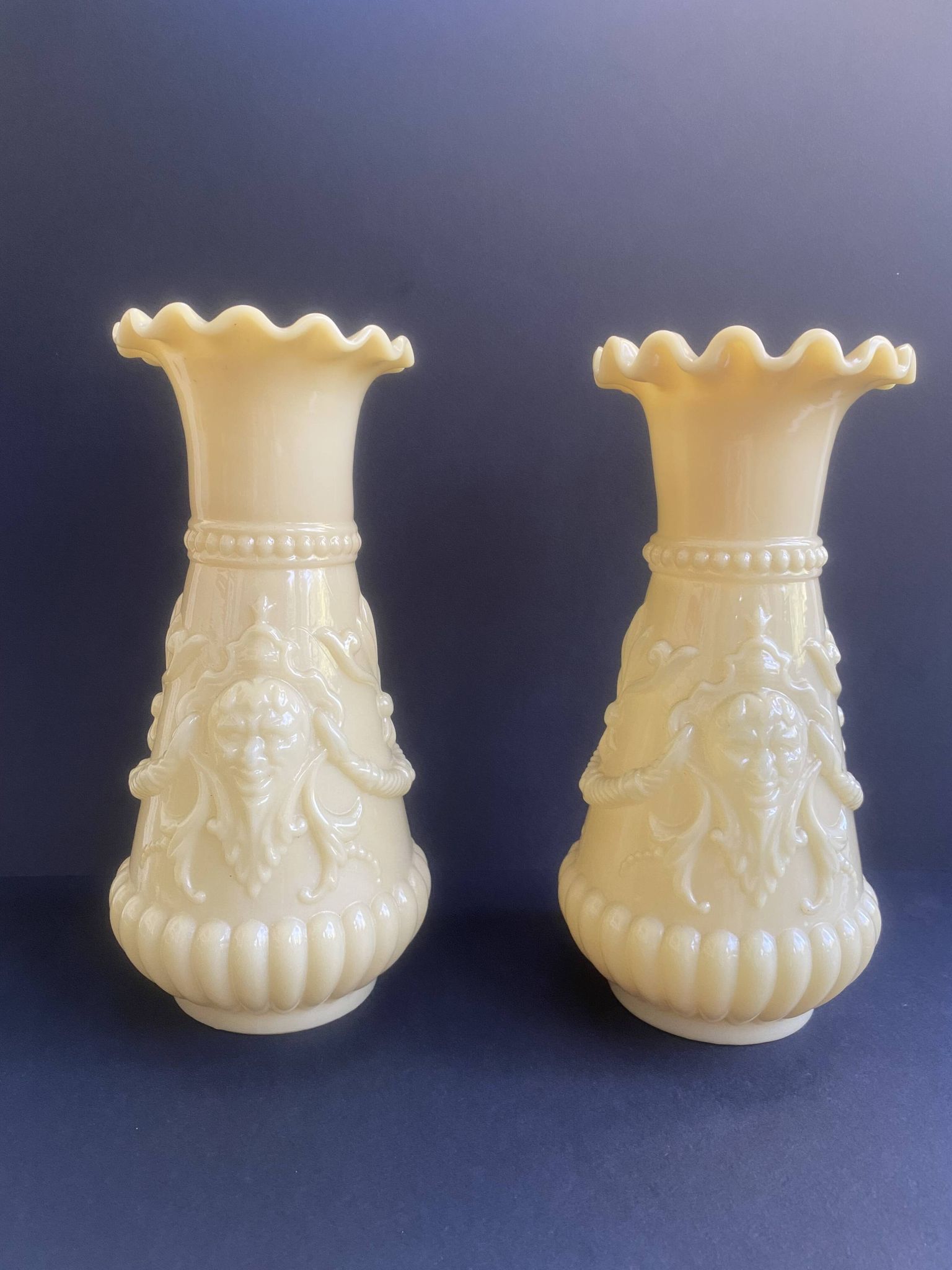 Pair of vintage Vierzon beige opaline vases