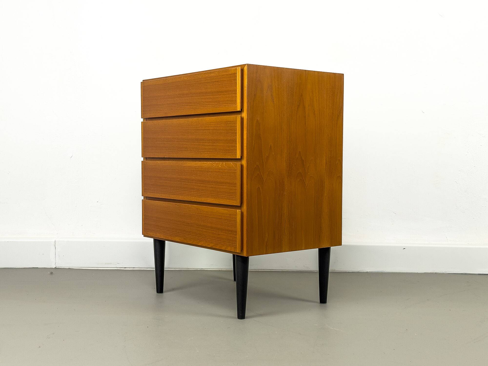 Commode à Tiroirs en Teck d'Omann Jun, 1960s
