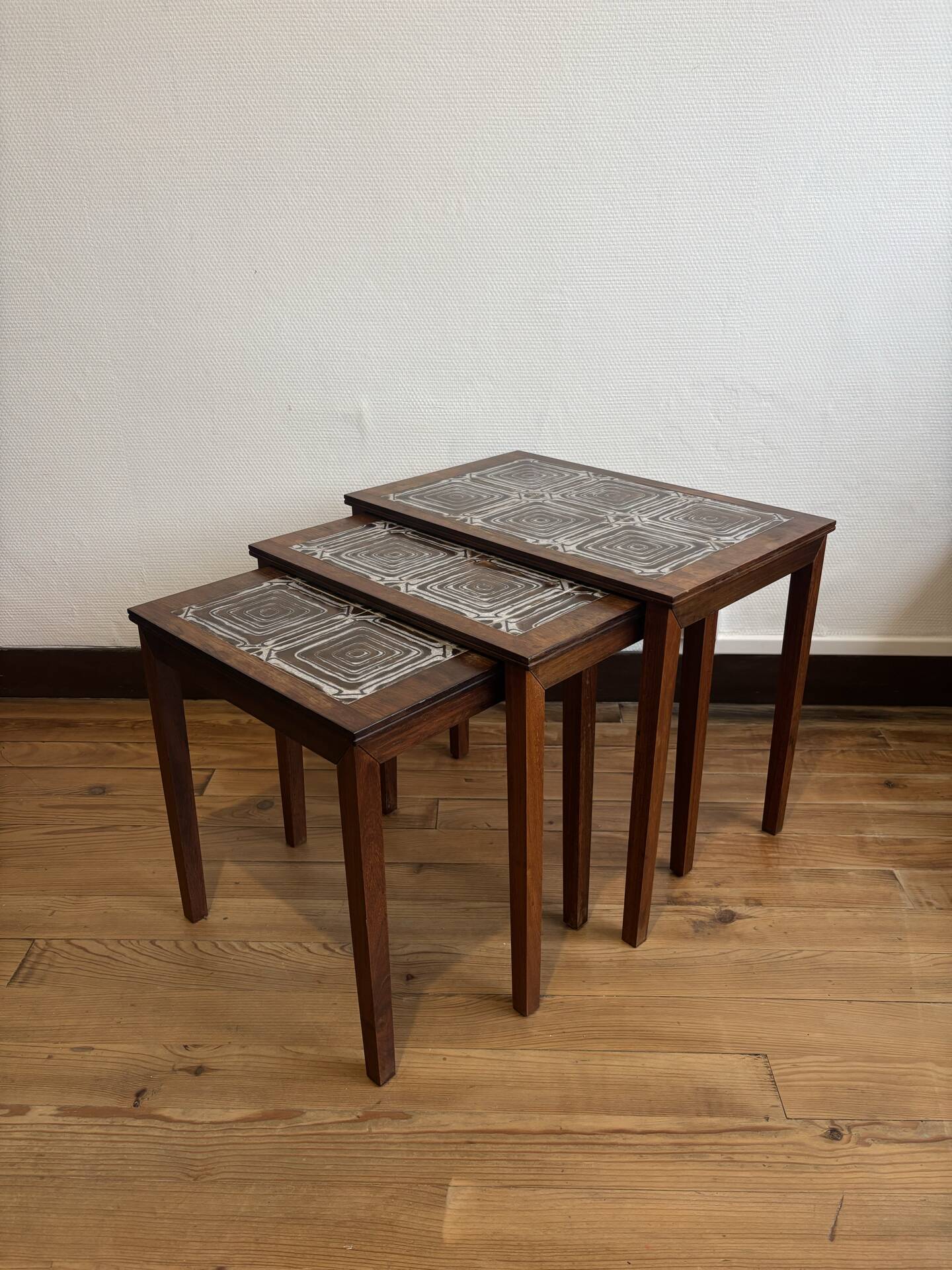 Tables gigognes danoises 