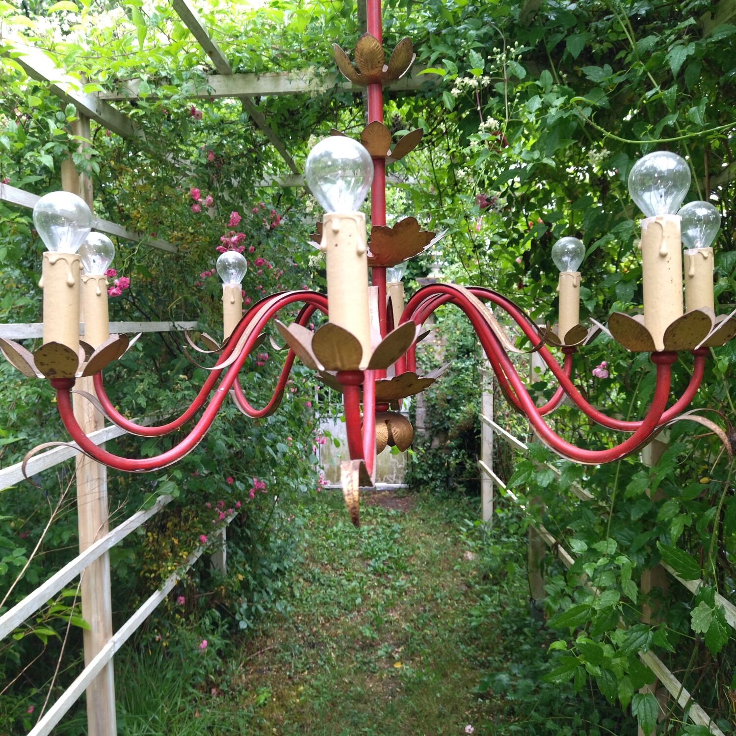 Chandelier gilded sheet metal masca Italy 60s Hollywood regency