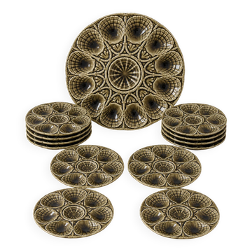 Oyster service Sarreguemines in barbotine – 12 plates + large bowl