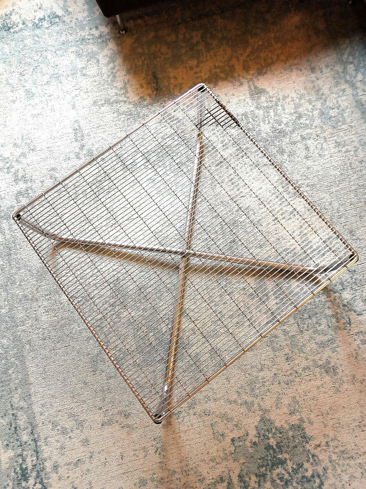 Vintage grid tray steel coffee table