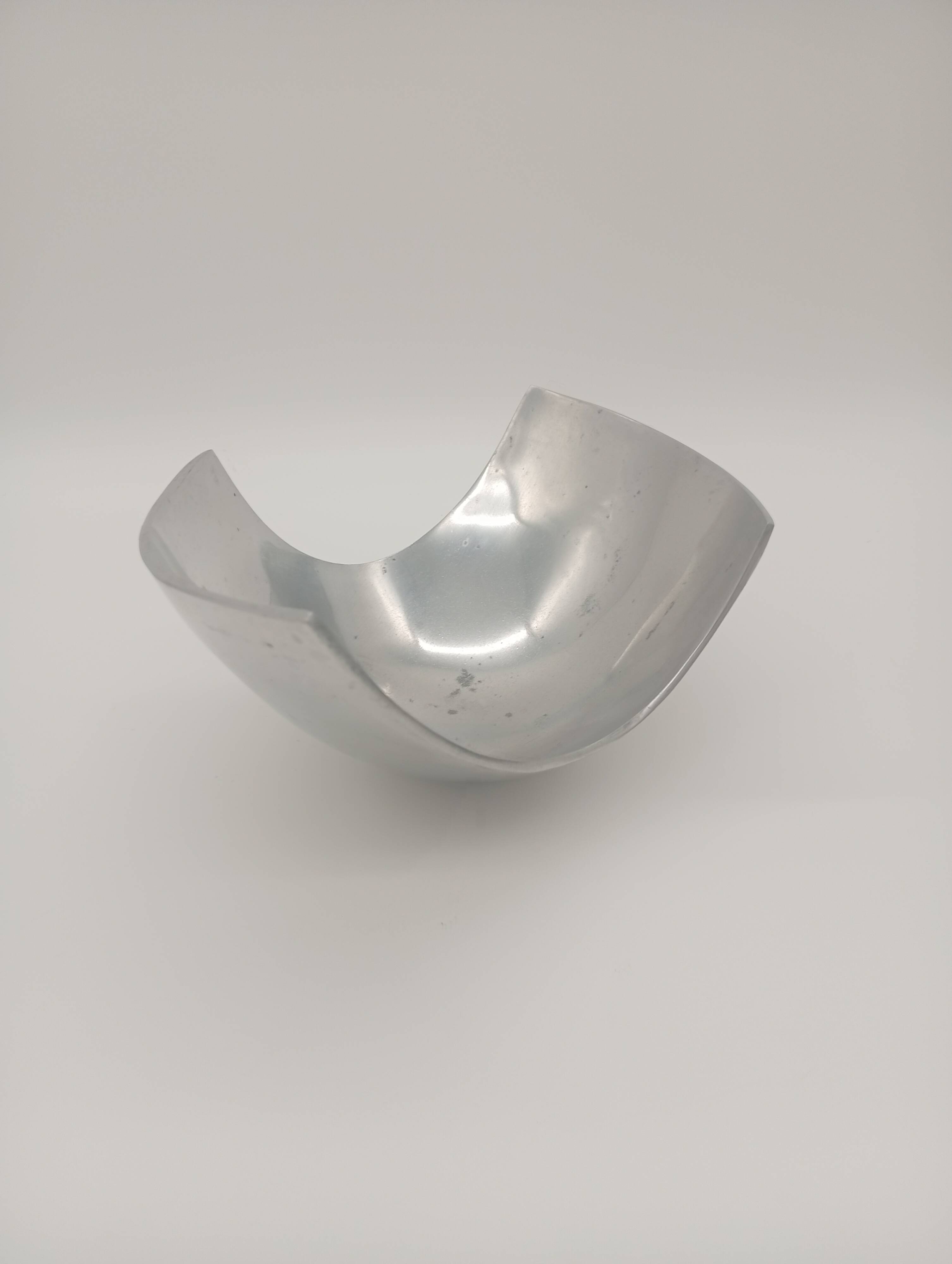 Vintage Coupe Post-Modernist Aluminium 1980s minimalist design