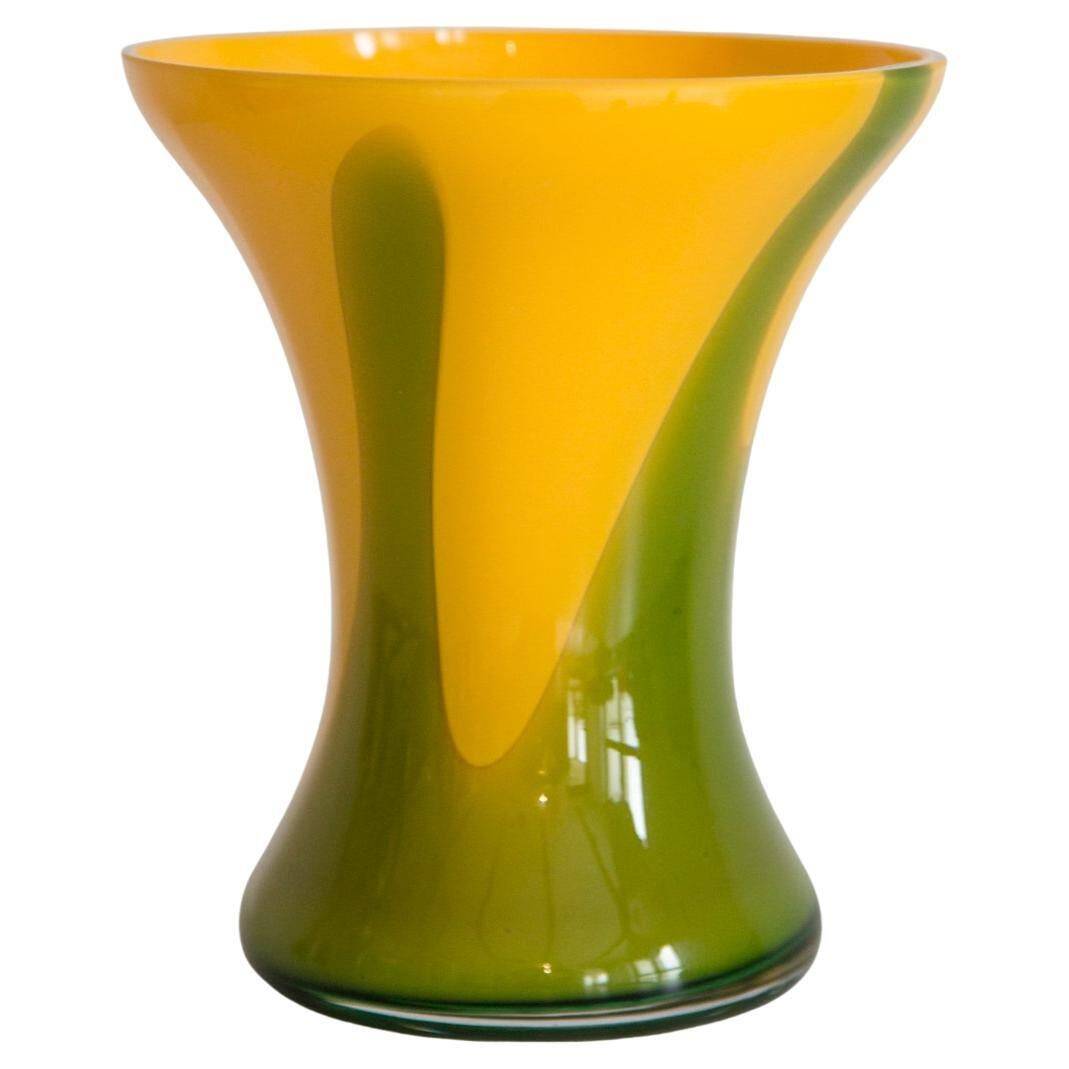 Vase artistique vert et jaune fait main, milieu du XXe siècle, Europe, 1960