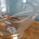 Carafe à liqueur avec bouchon, décor fleurs et dorures
