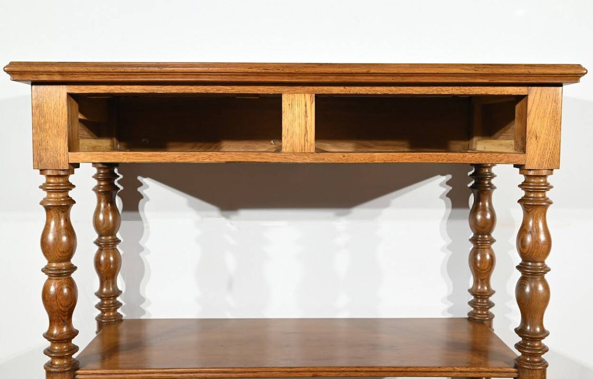 Sideboard at waist height, oak console, Louis Philippe style, 2nd part of the 19th century.