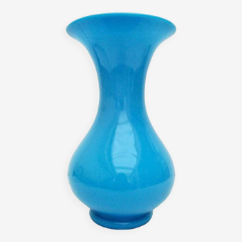 Vase en opaline soufflée