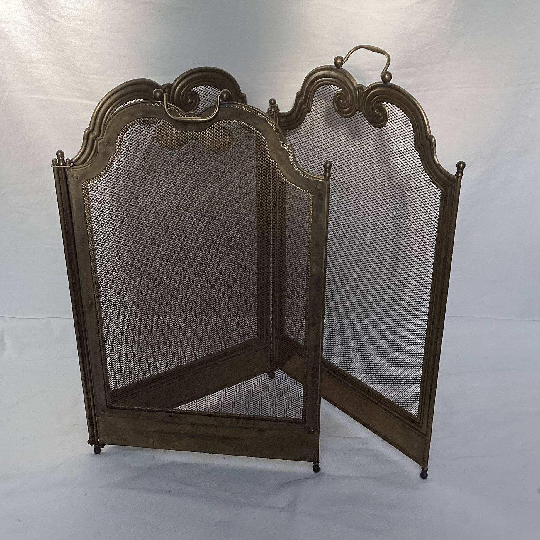 Vintage brass fireplace screen dimension: height -54cm- width -94cm-