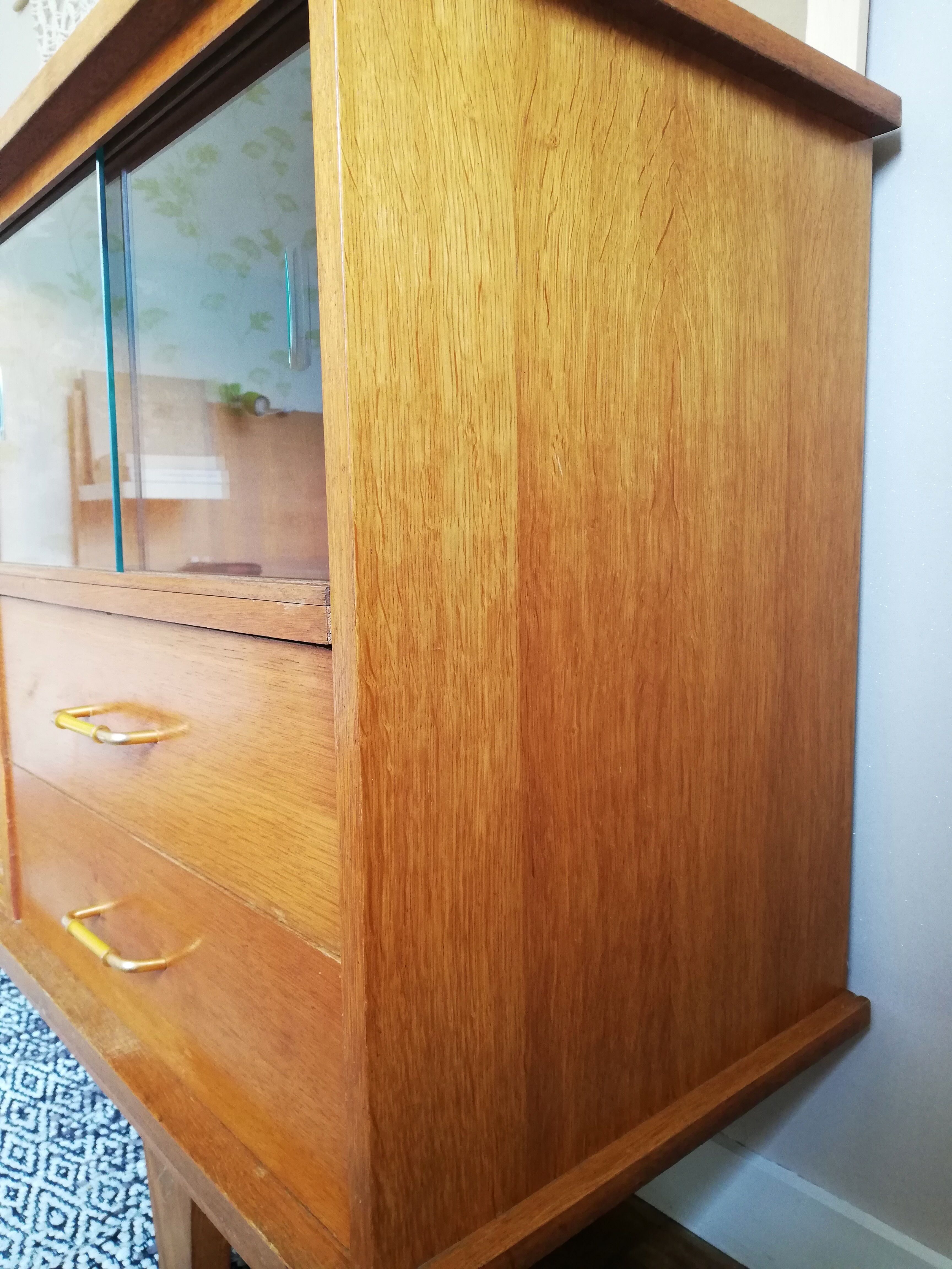 Light oak line-up 60s