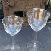 4 verres à vin art déco, motif floral ciselé, verre et cristal