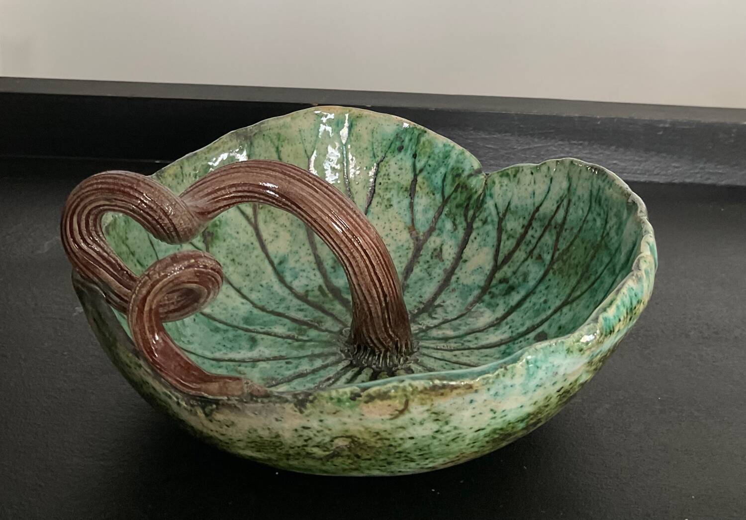 Vintage water lily pocket in enameled ceramic