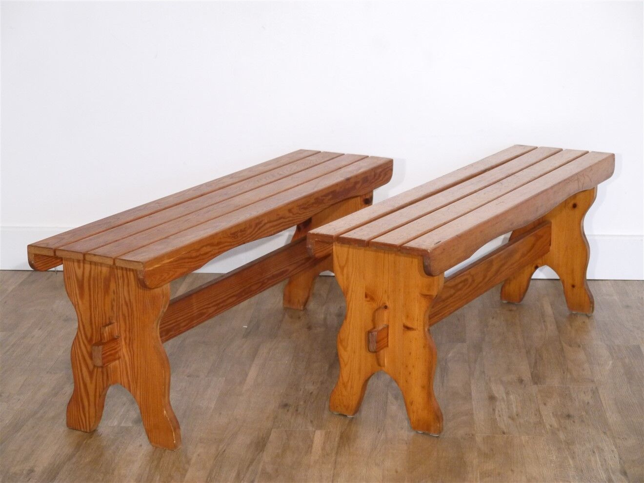 Paire de bancs vintage en pin Suède 1960