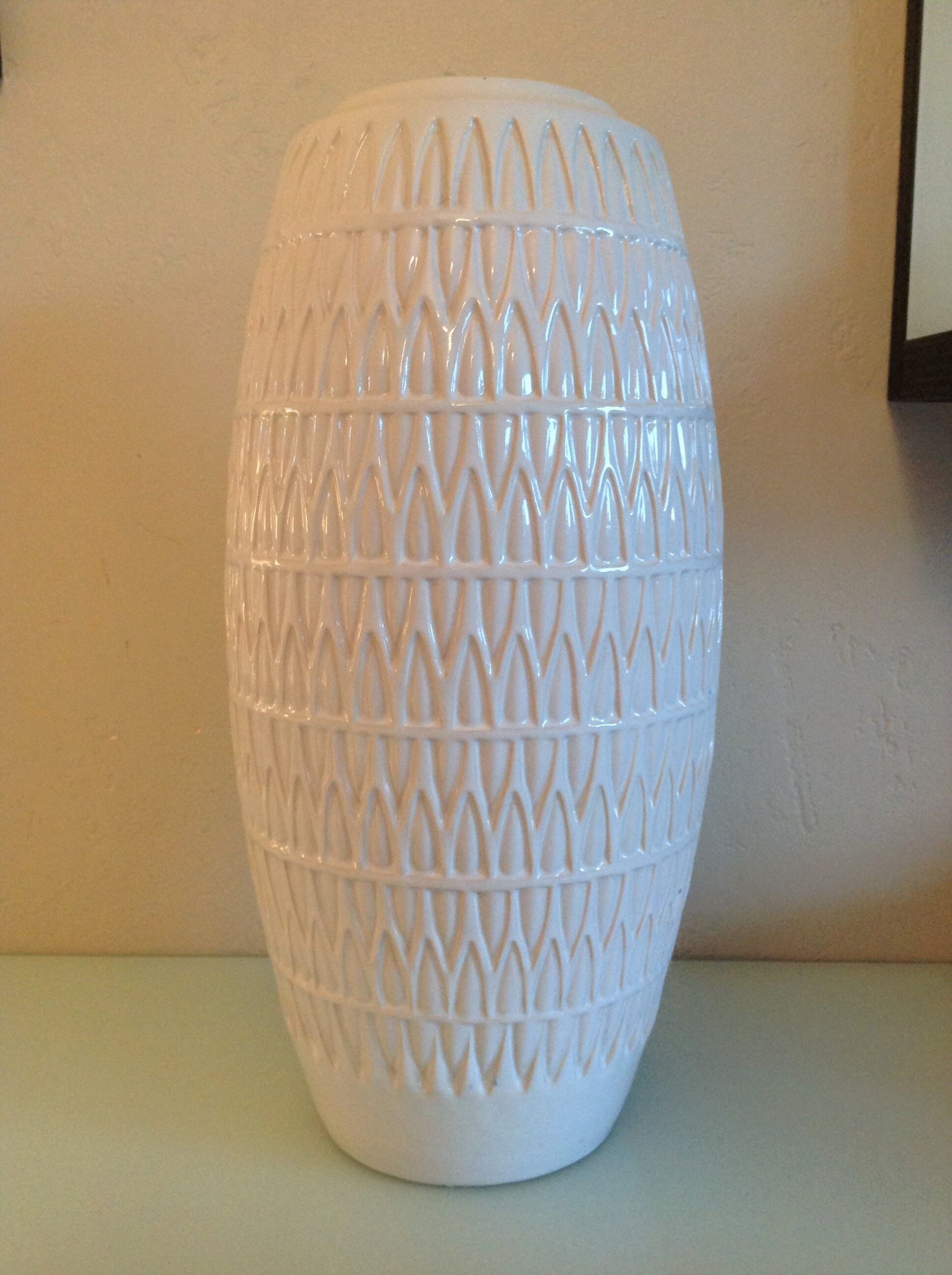 Ovoid vase in white ceramic pr Bay Keramik / vintage 60s-70s