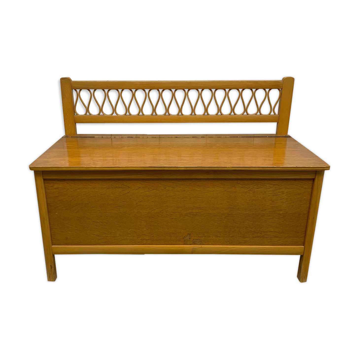 Wooden and wicker box/bench