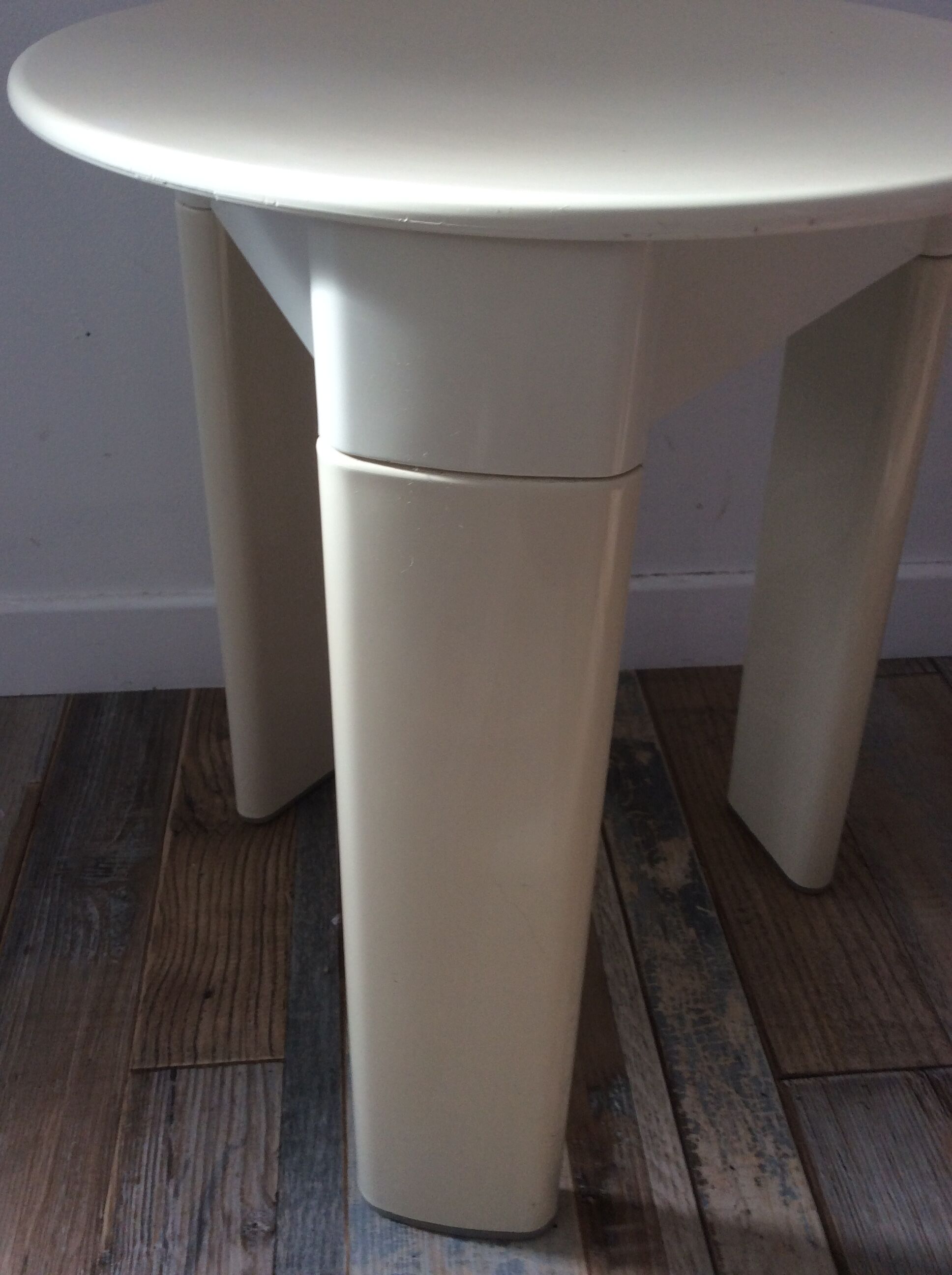 Tabouret tripod Olaf V.Bohr of the 70s Italy