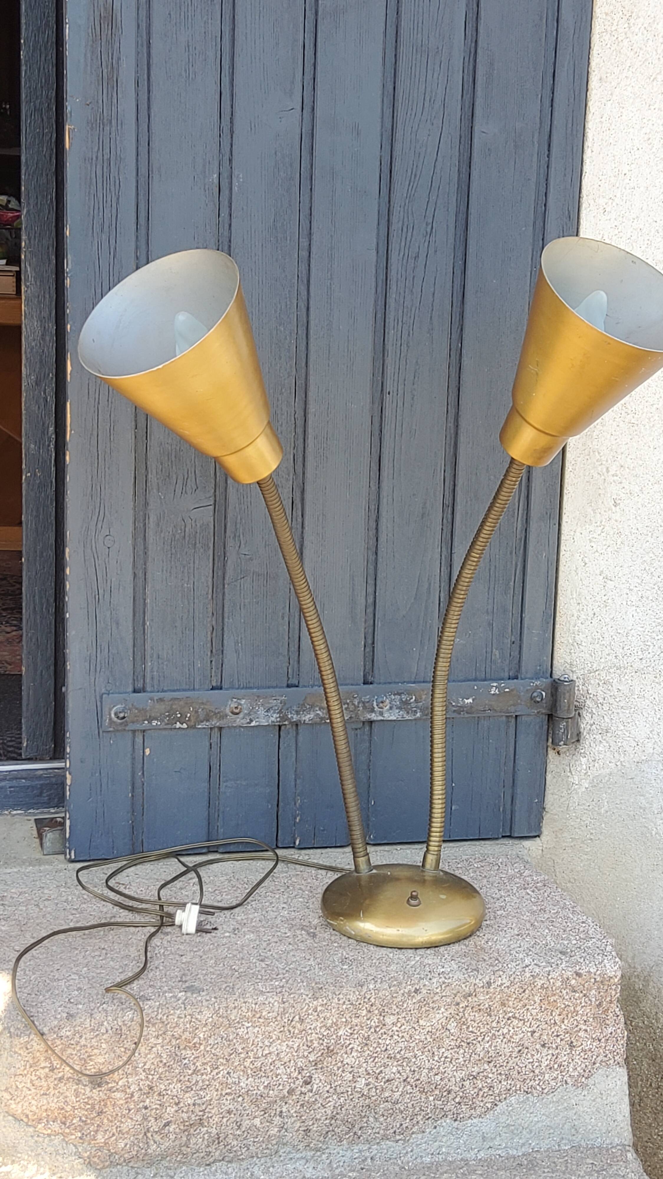 Designer desk lamp in gold metal 2 flexible arms from the 70s