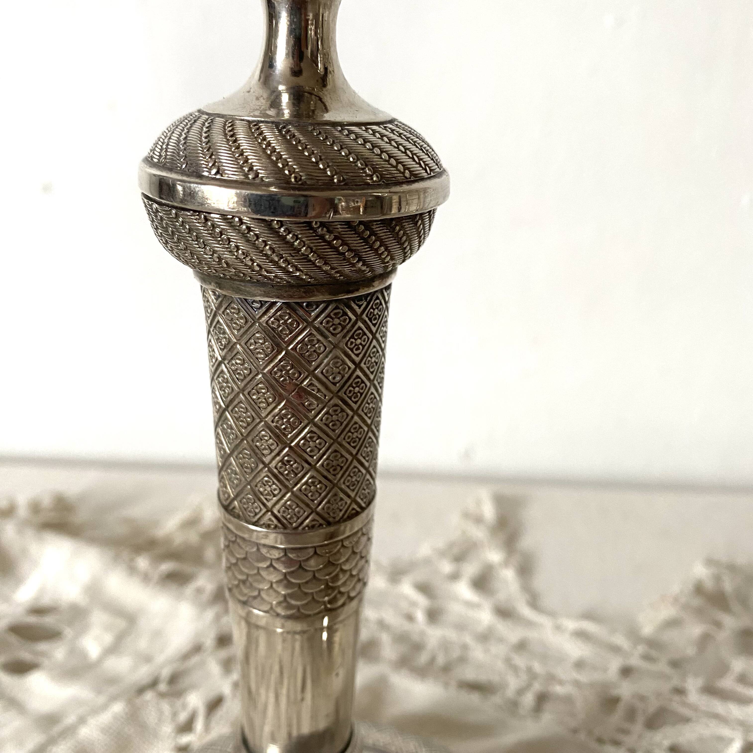 Paire de chandeliers et bougeoirs modulables style anglais