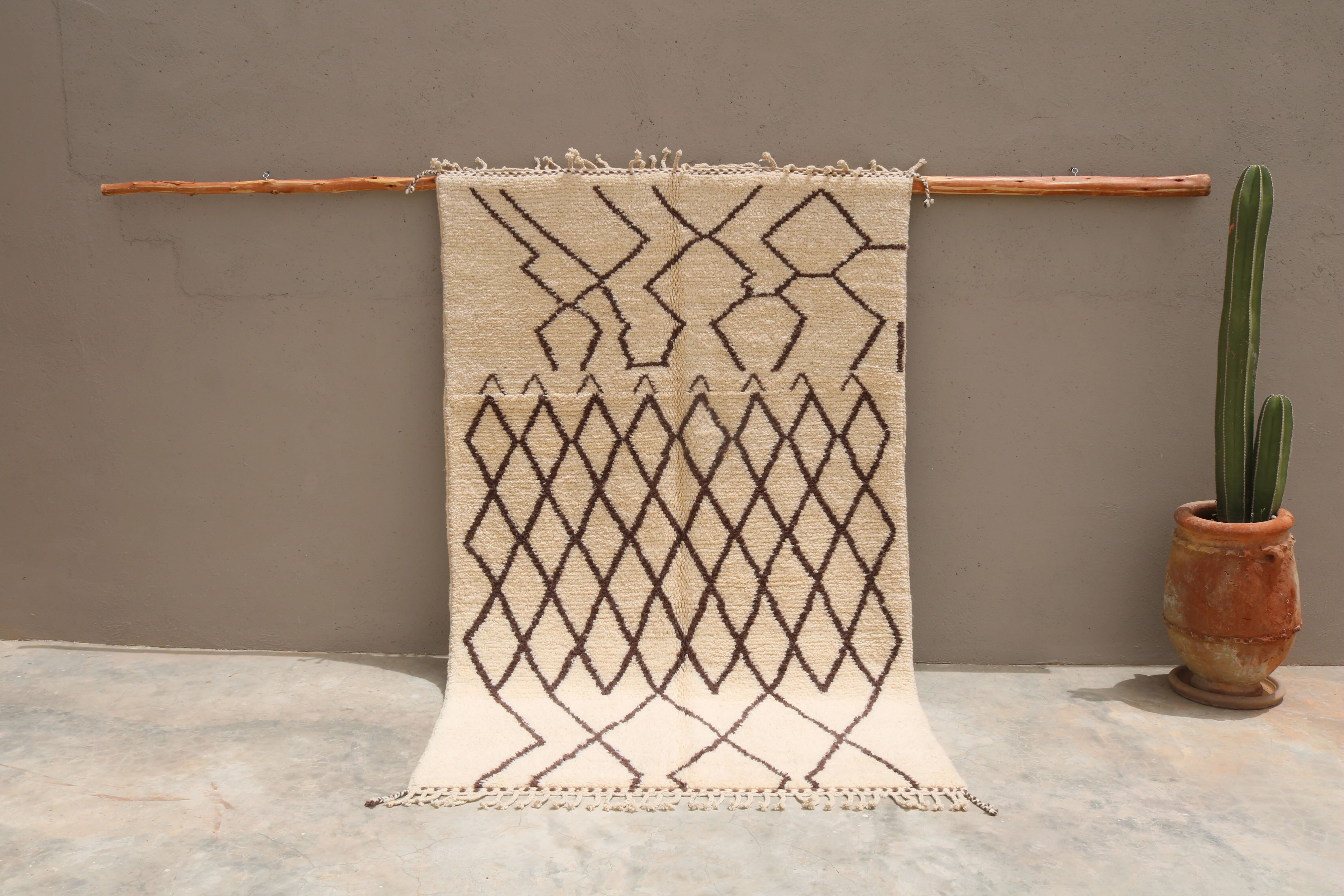 Beni Ouarain rug, 250 x 155 cm - AZ854