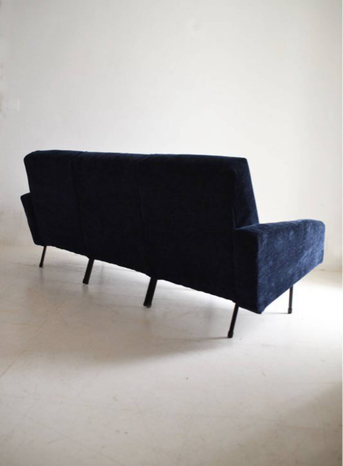 Pierre Guariche sofa model G10
