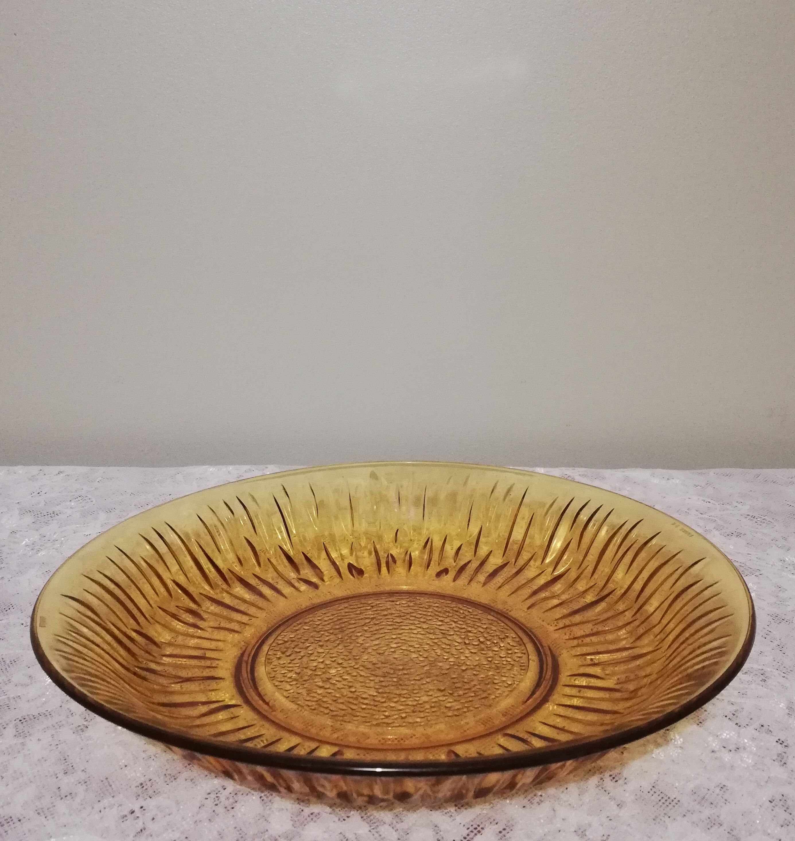 Hollow dish in vintage glass diameter 28cm