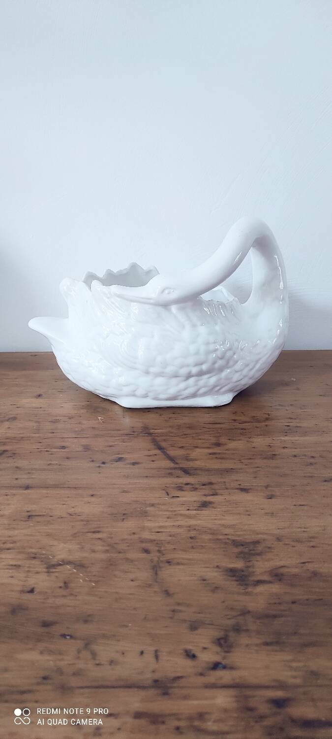 White Swan Vase