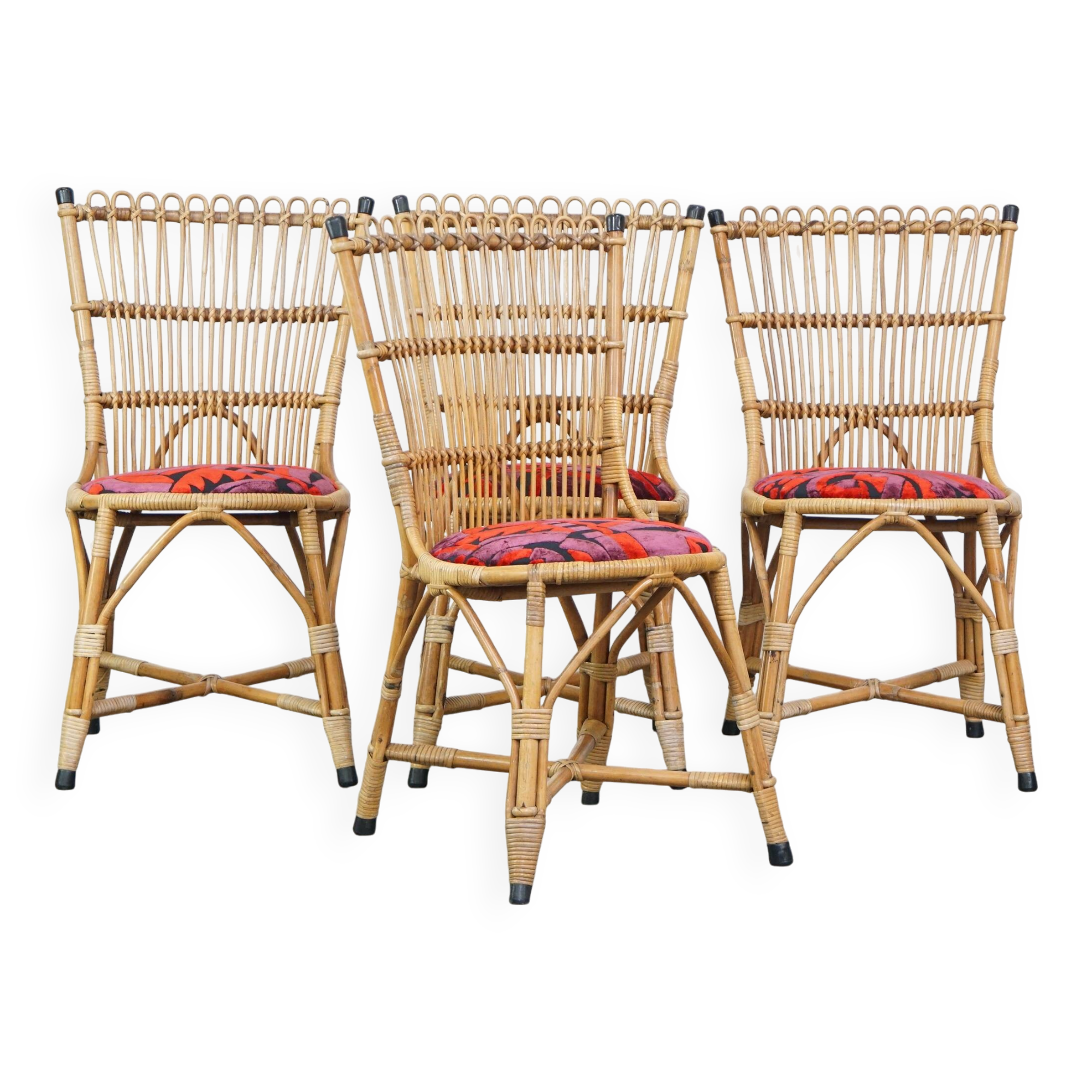 Set of 4 subtle and charming vintage 60s rattan boho chairs with colorful upholstered seats