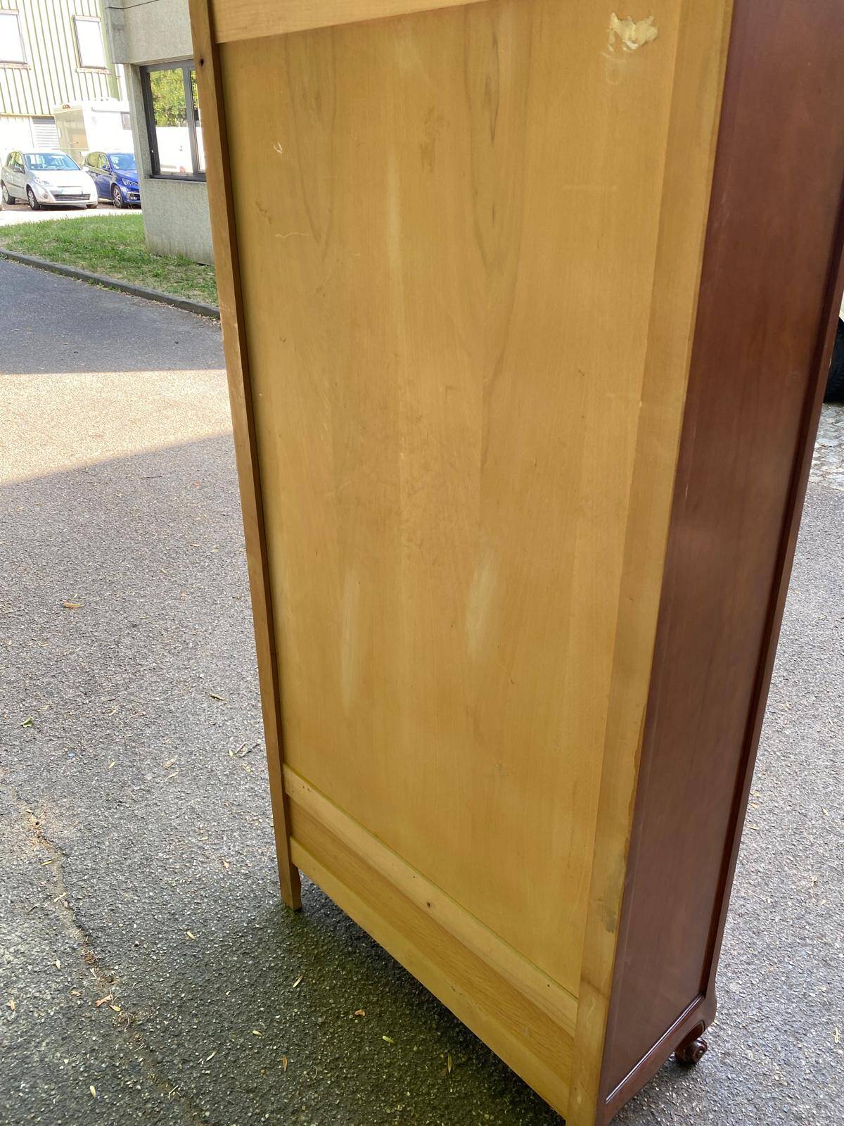 Louis XV display cabinet in solid wood from the 1970s.