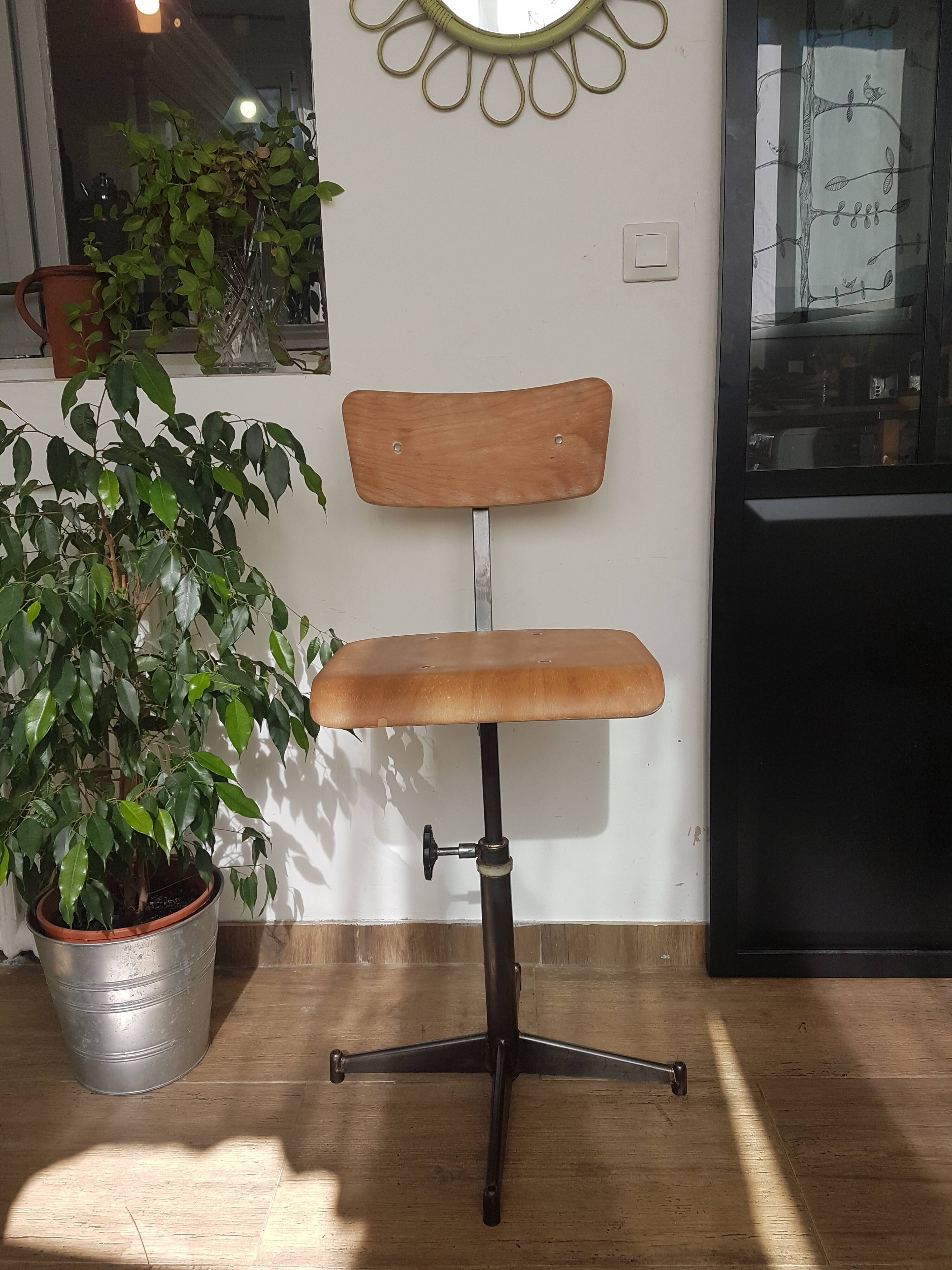 Chaise atelier réglable