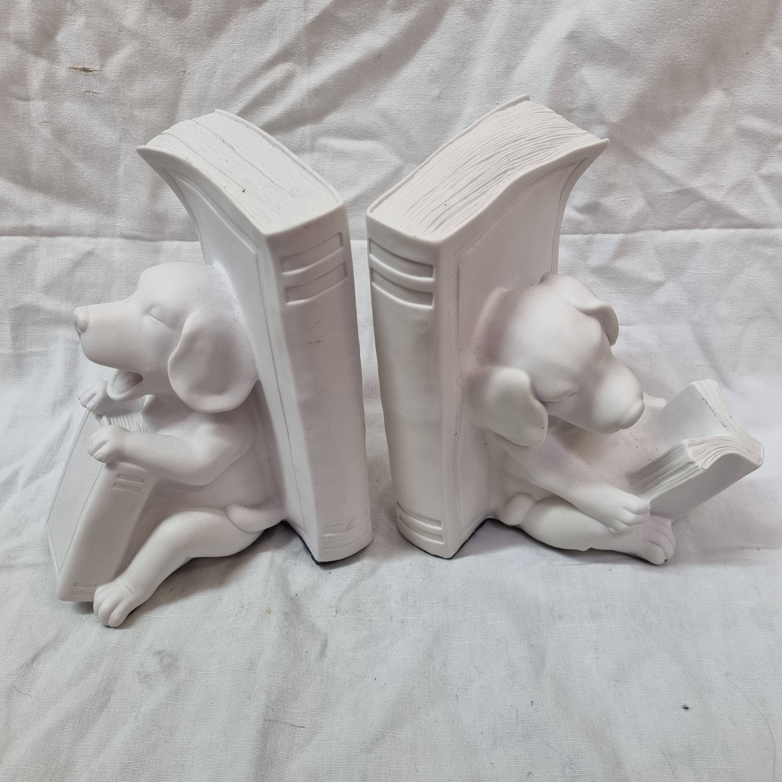 Dog bookends