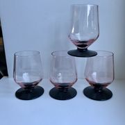 Set of 4 glasses with pink feet and black feet Art Deco 30s