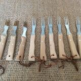 9 wood and metal forks