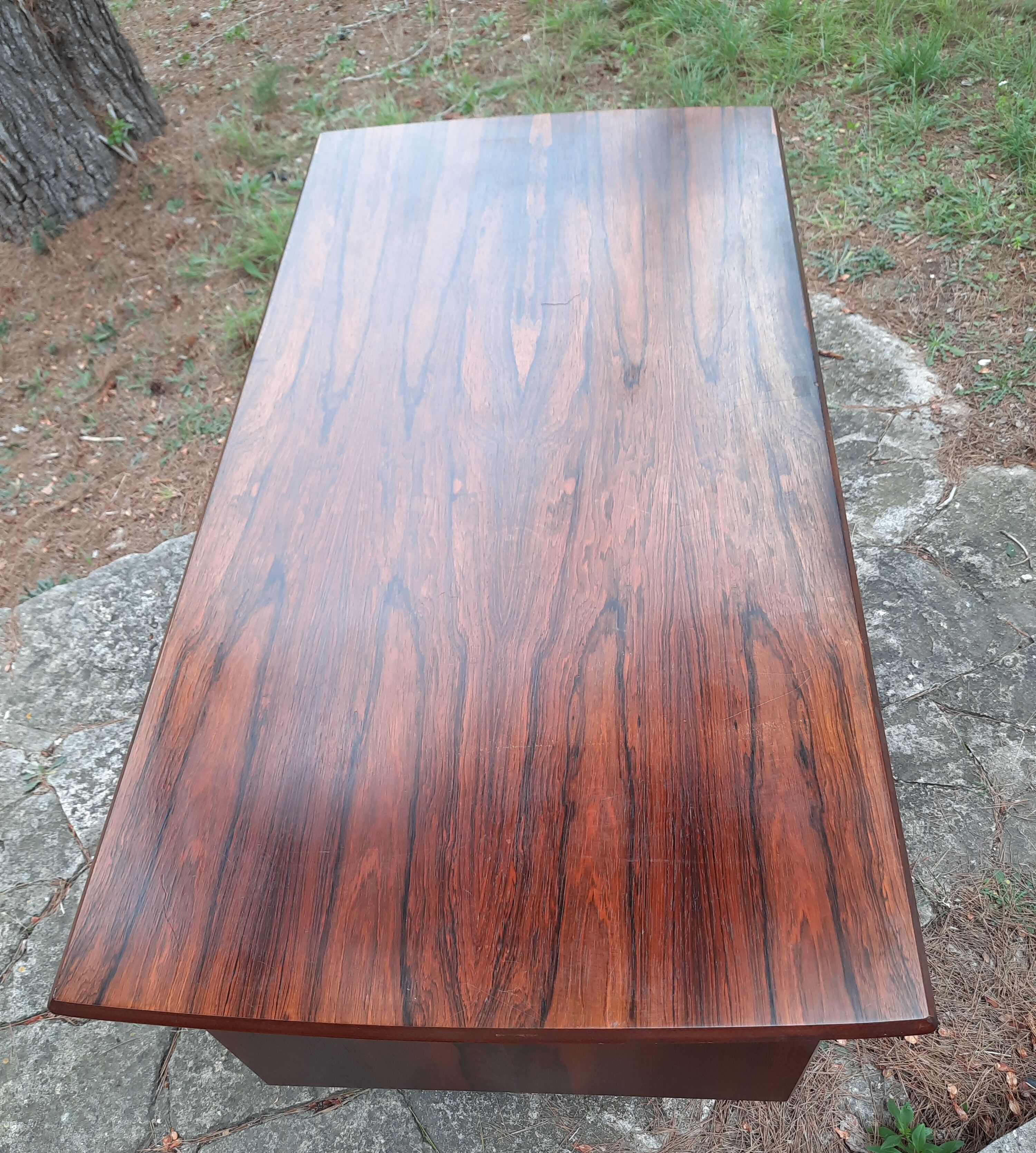Danish desk