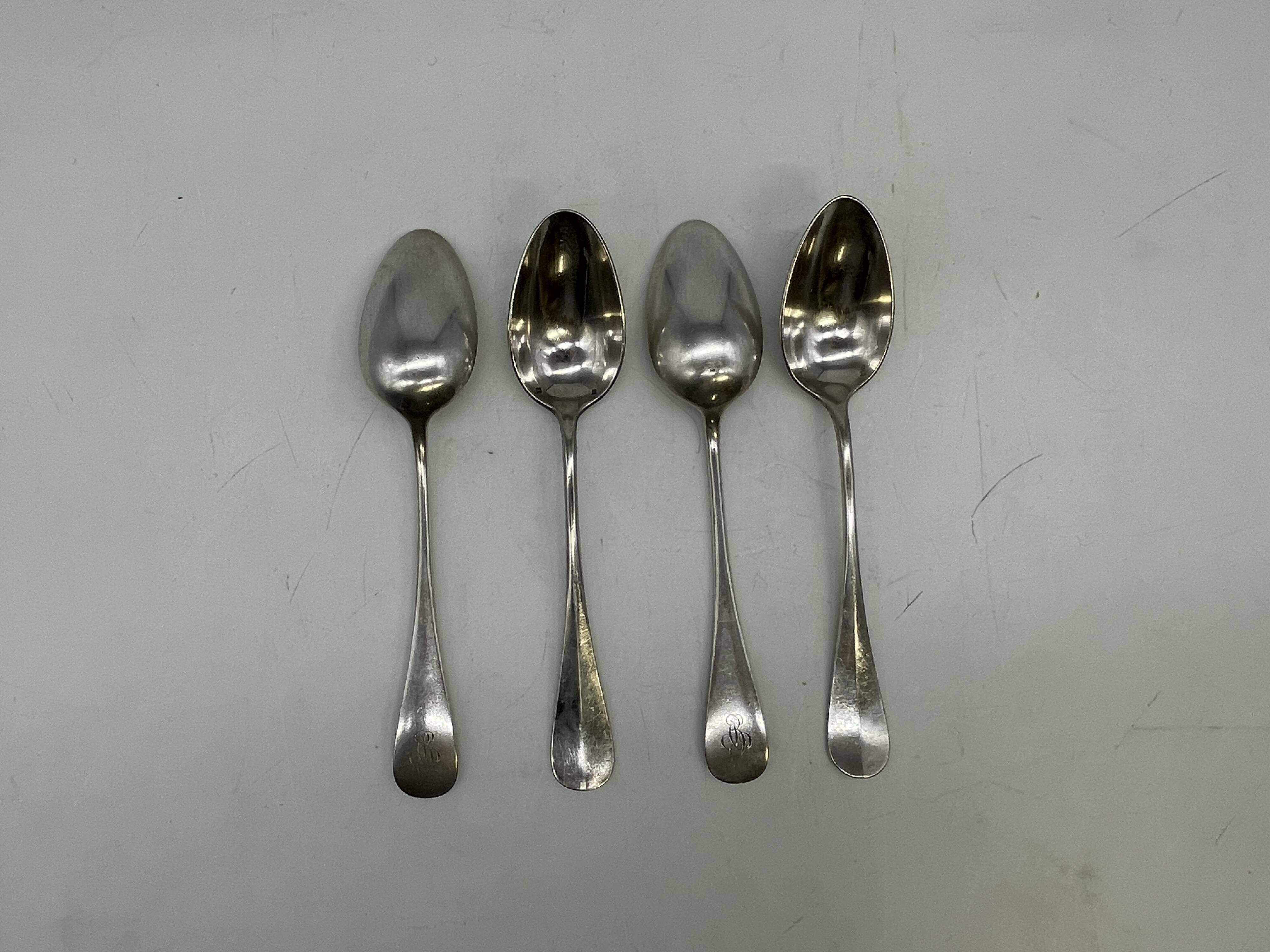 Set of 12 soup spoons, 7 lunch forks, 8 dessert cutlery.
