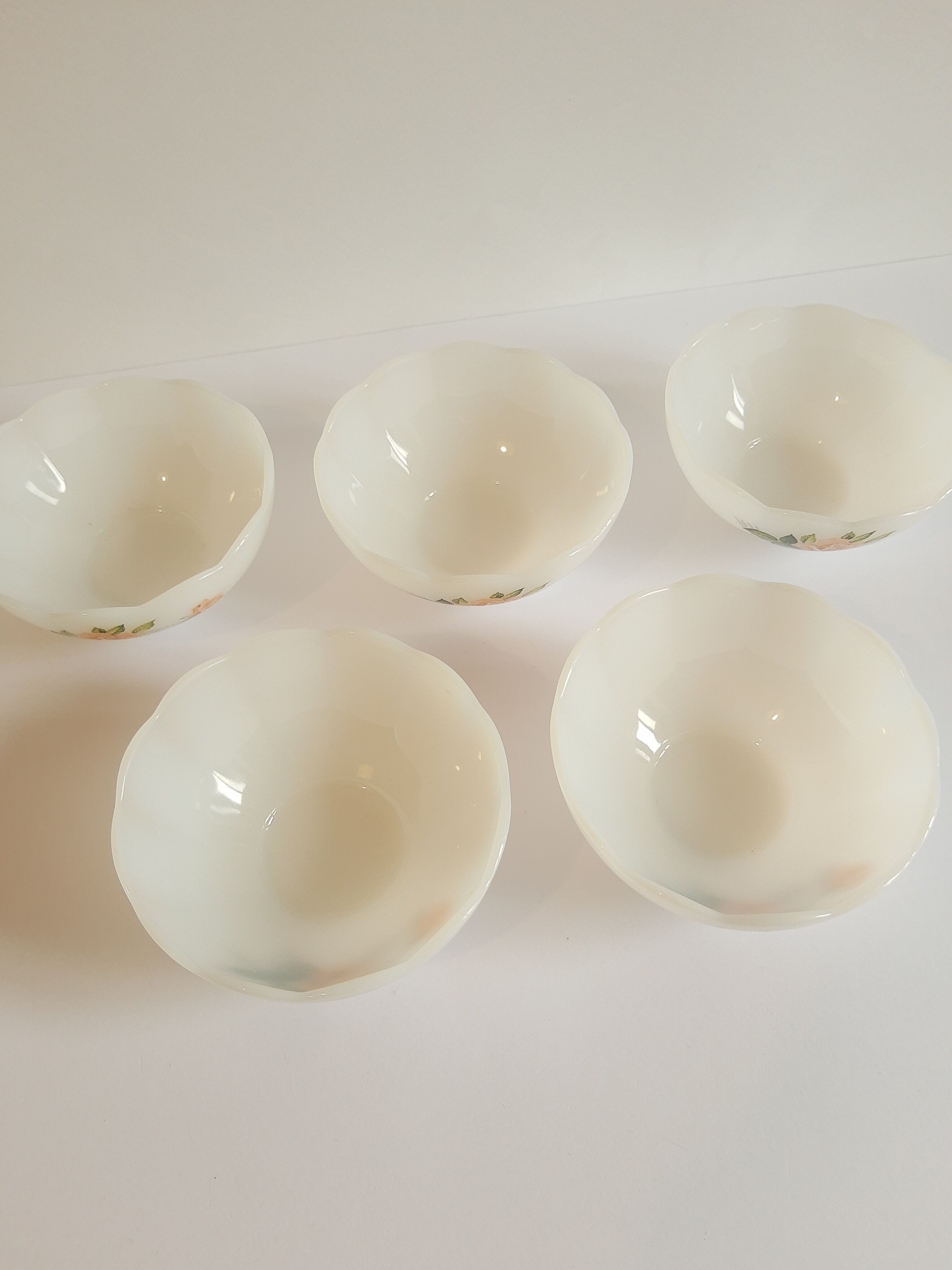 Set of 5 ramekins opaline Arcopal France roses 60s vintage
