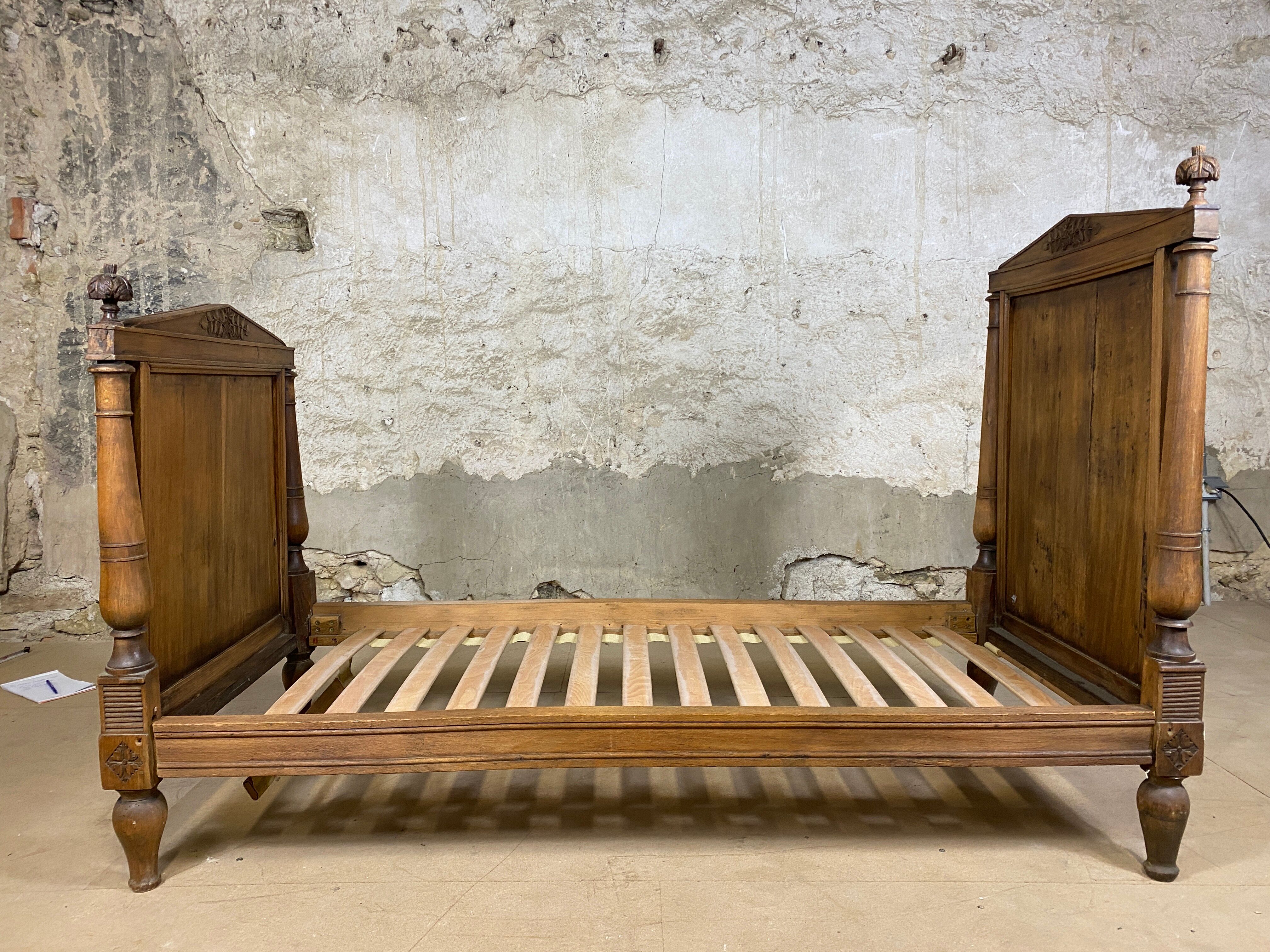 Directoire bench bed