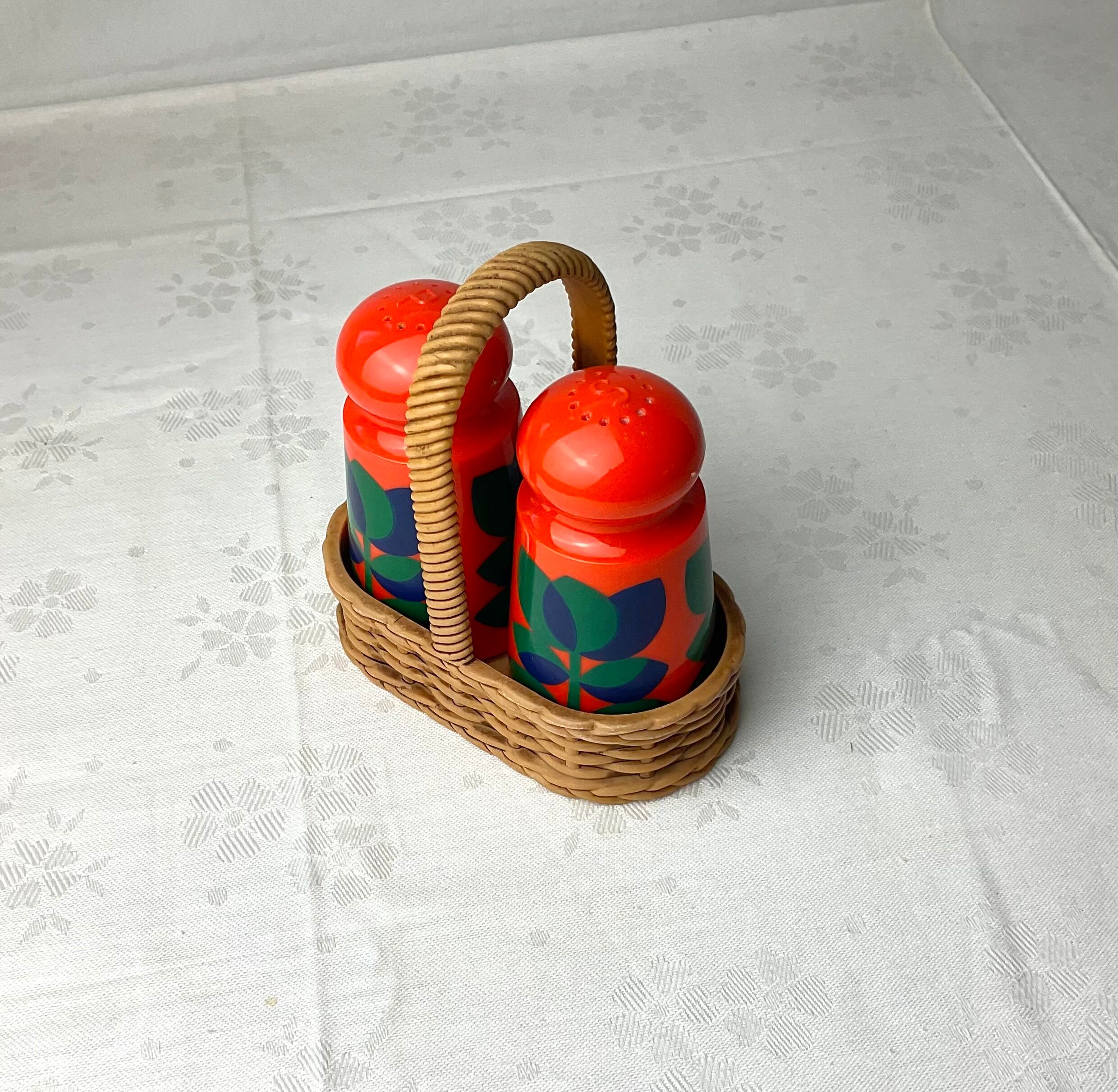 Vintage salt and pepper shaker Emsa